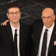SANREMO: CROZZA PARTE CON IL MONOLOGO E ARRIVANO APPLAUSI